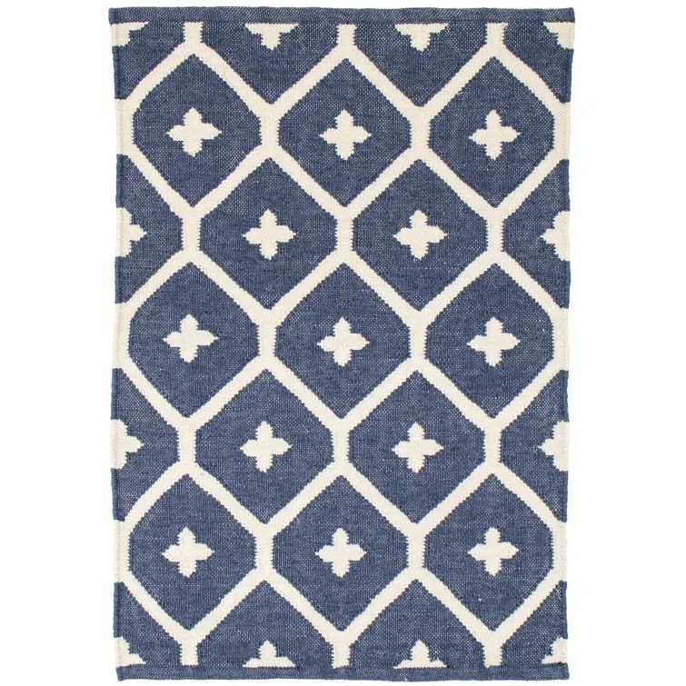 Ivory and Navy Handwoven Reversible Synthetic Rug, 2' x 3'