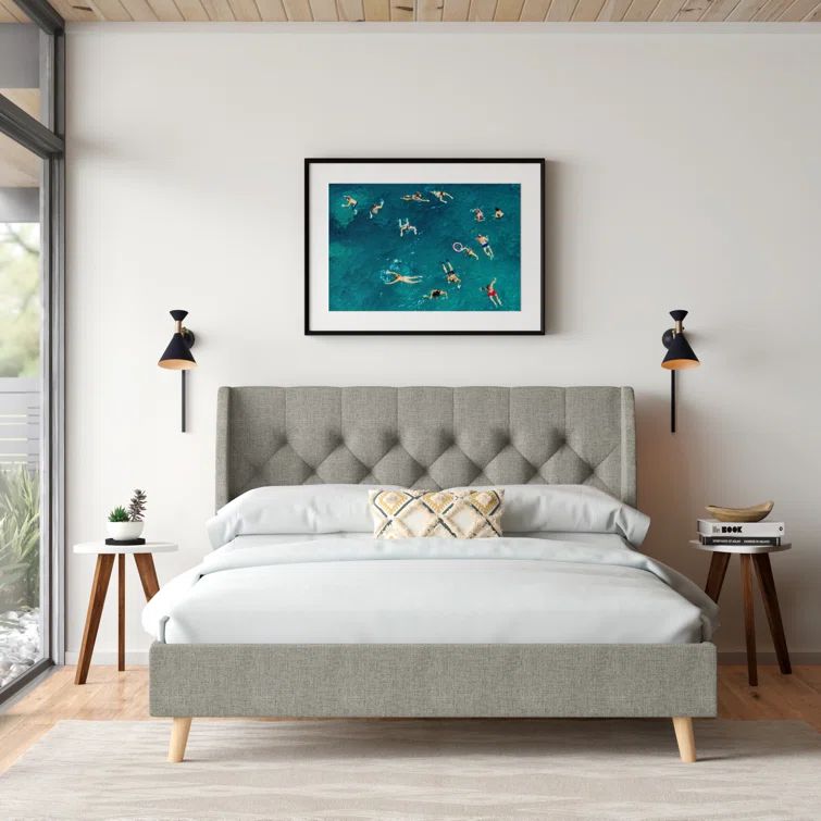 Gray Linen Tufted Upholstered Queen Bed with Wood Frame