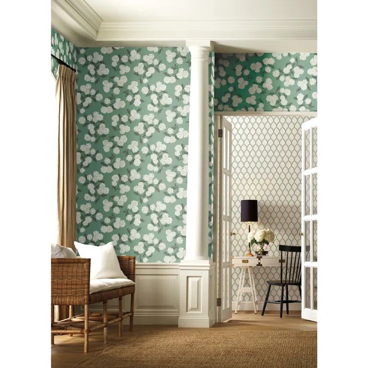 Green and White Floral Botanical Wallpaper, 27' x 27"