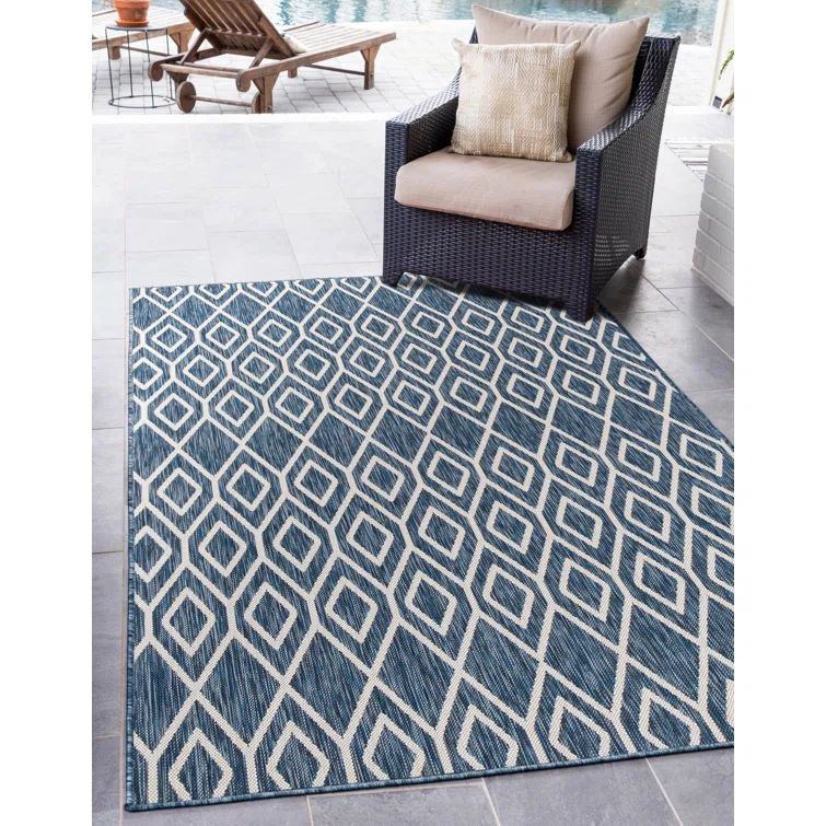 Blue Geometric 4' x 6' Stain-Resistant Outdoor Rug
