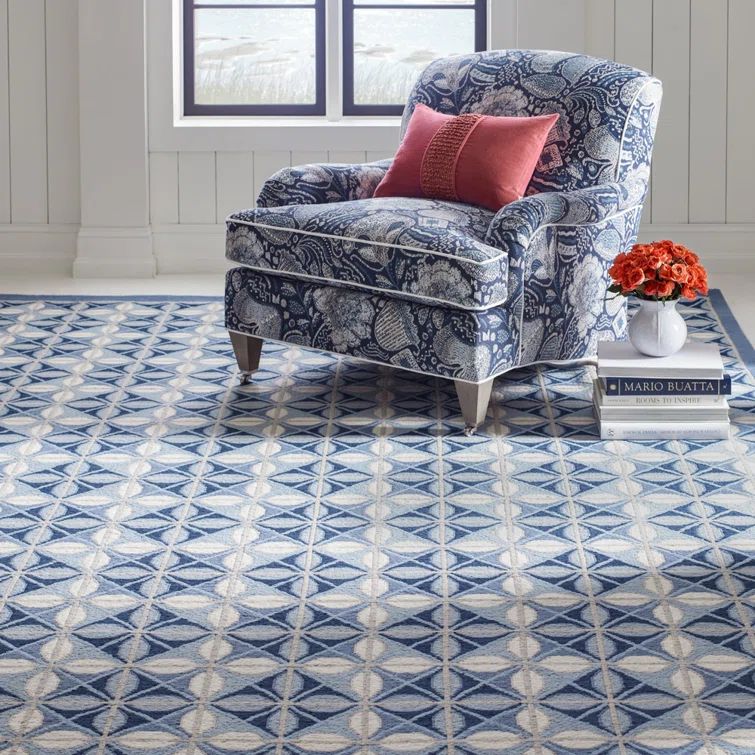 Delphine Blue and White Hand-Knotted Wool 6' x 9' Area Rug