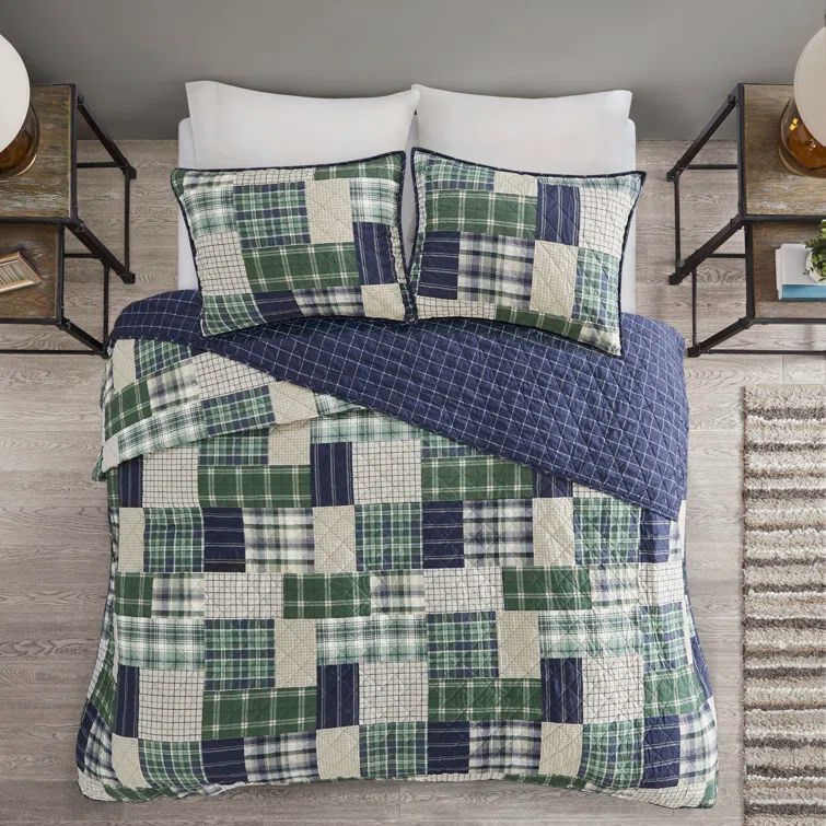 Green and Navy Reversible Microfiber Full Quilt Set