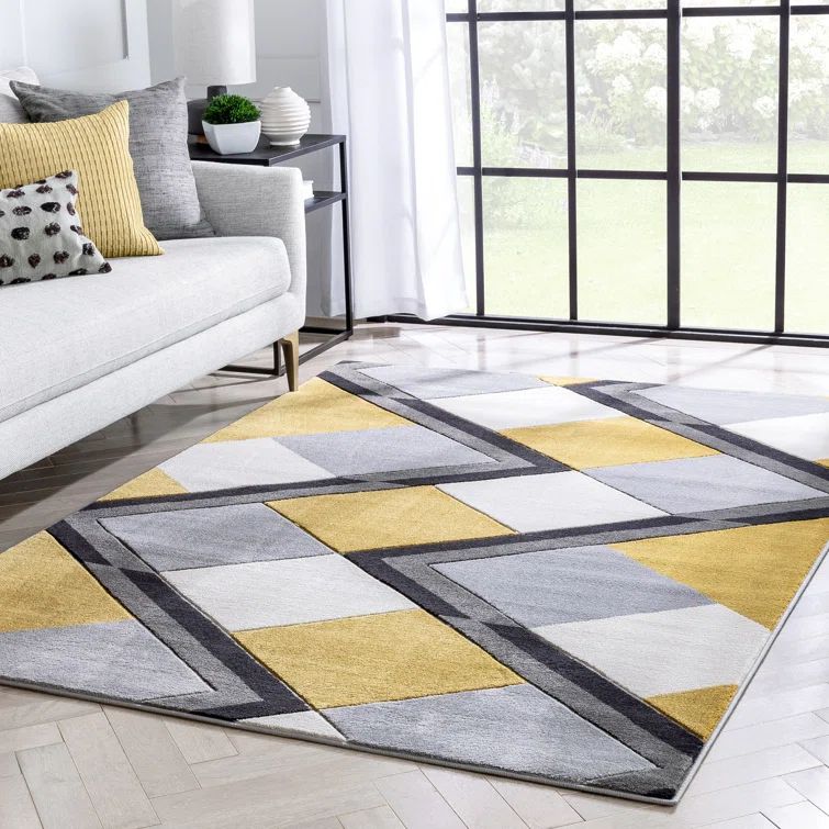 Nora 8' x 10' Gold Geometric Synthetic Reversible Rug