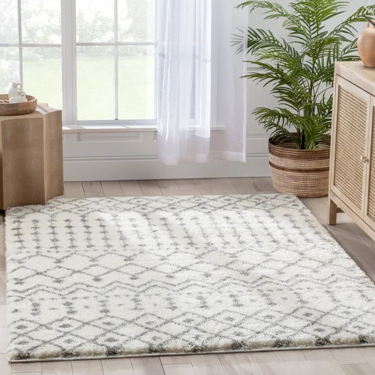 Celeste Ivory Shag Diamond Pattern Area Rug, 3'11" x 5'3"
