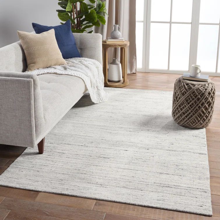 Madras Heathered Gray Hand-Loomed Wool Rectangular Rug 5' x 8'