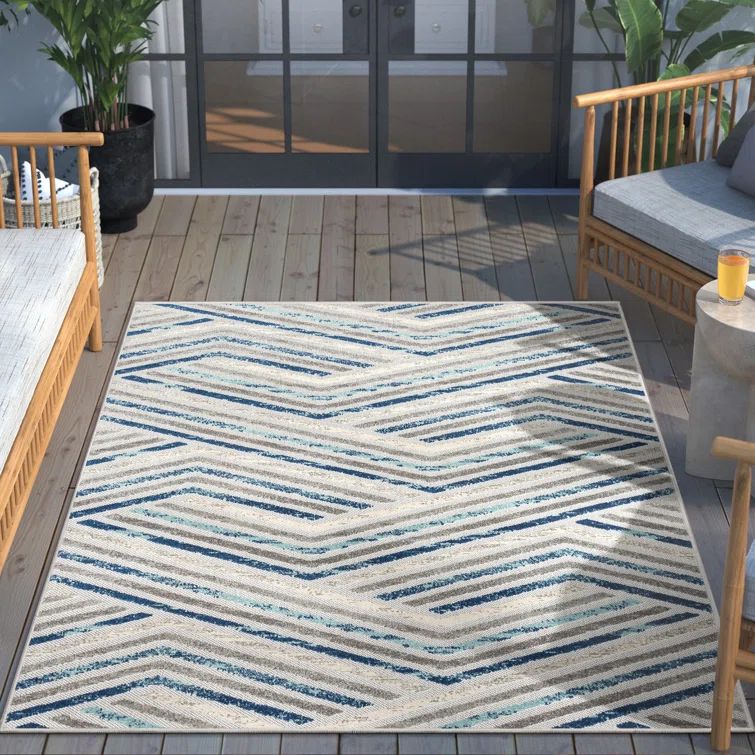 Reversible Grey Blue Geometric Synthetic Rectangular Rug, 63"x47"