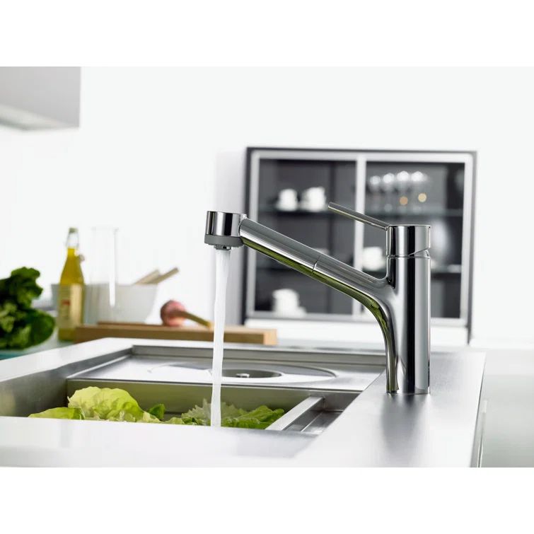 Modern Steel Optik Pull-Out Spray Kitchen Faucet in Chrome