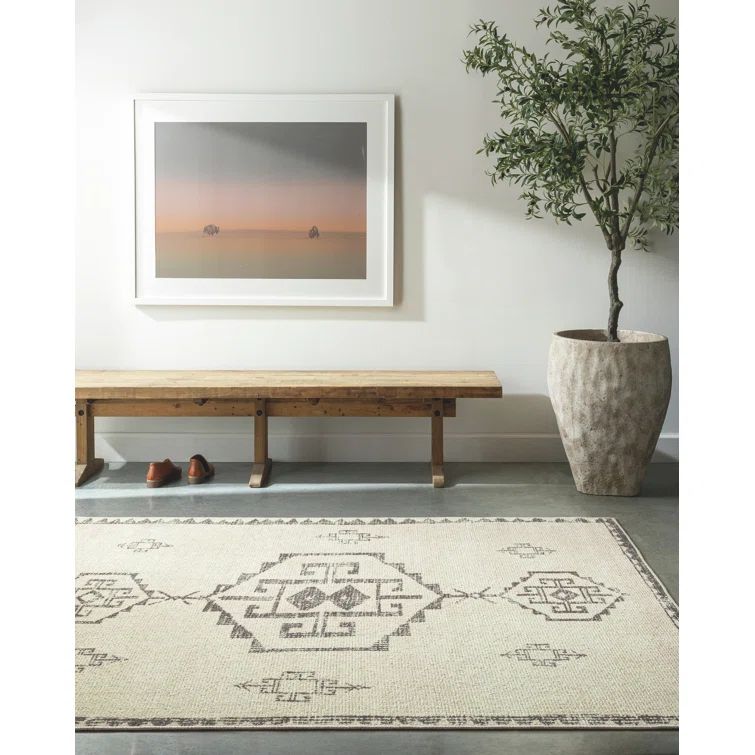 Handmade Gray Synthetic Rectangular Area Rug with Trim Embellishment