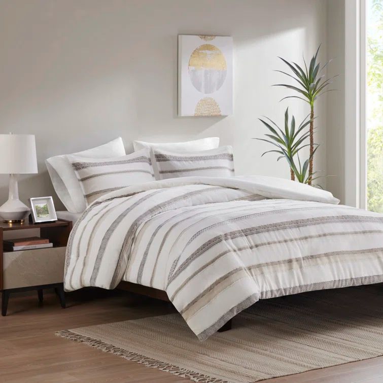 Neutral Clipped Jacquard Stripe Full/Queen Duvet Cover Set