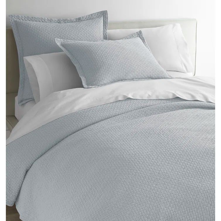 Sumptuous Bare Blue King-Size Cotton Matelasse Coverlet