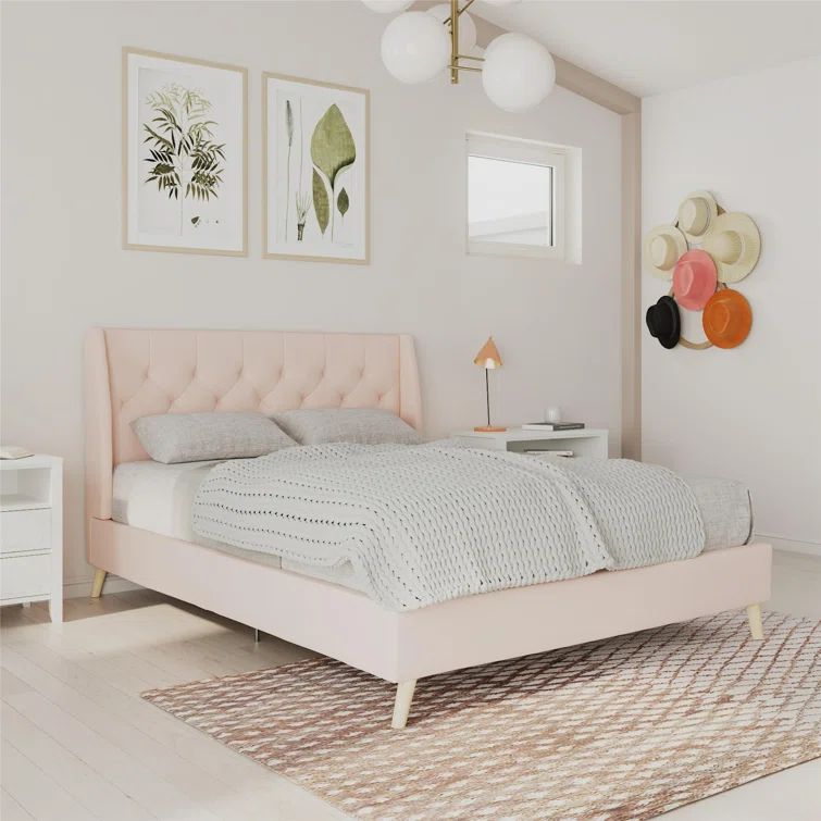 Elegant Gray Linen Upholstered Queen Platform Bed with Tufted Headboard