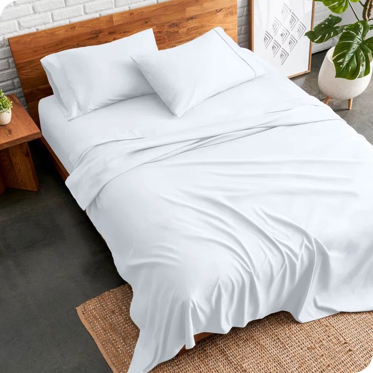 White Queen Ultra-Soft Microfiber 4-Piece Sheet Set