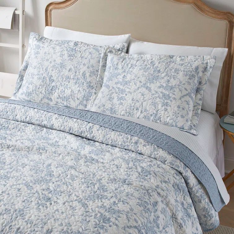 King Size Blue Cotton Reversible Quilt Set