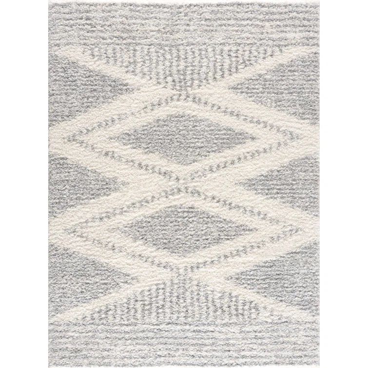 Gray and Cream Trellis Plush Shag Area Rug 5'3" x 7'3"