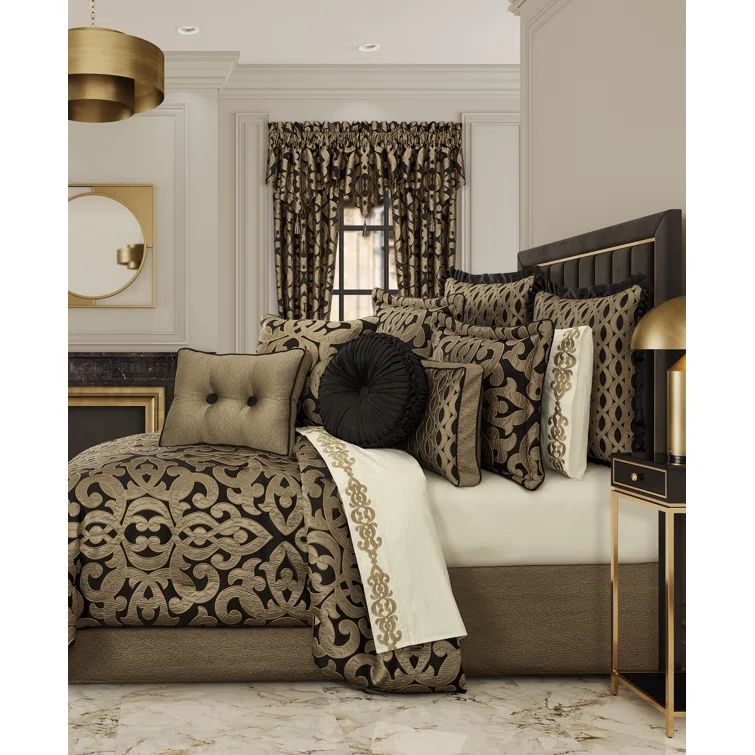 California King Black Microfiber 4-Piece Comforter Set