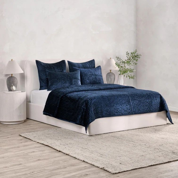 Ocean Blue Velvet Queen Reversible Quilt Set