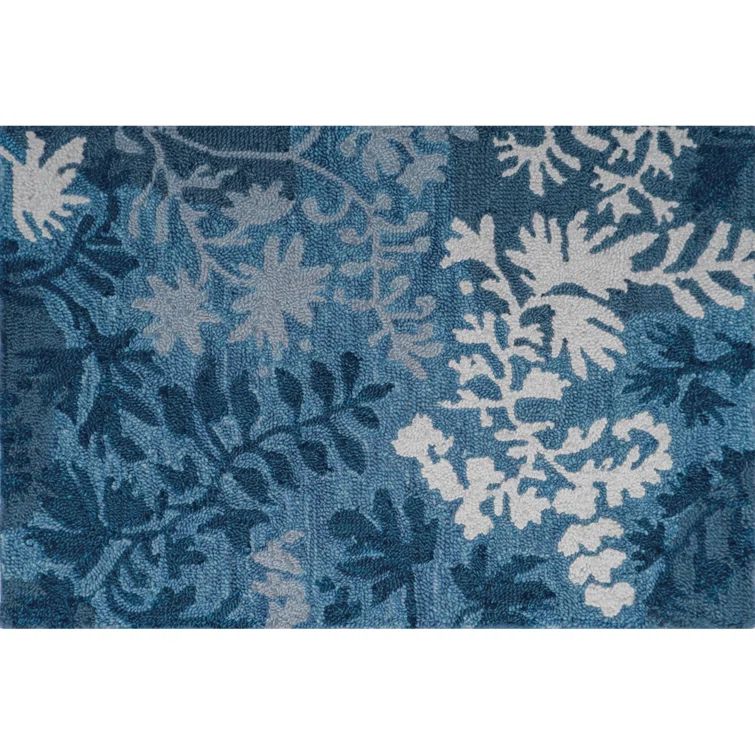 Blue and White Floral Hand-Tufted Wool Area Rug 2' x 3'