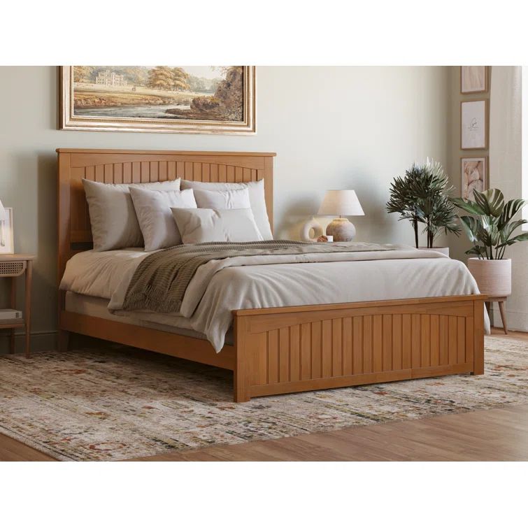Nantucket Light Toffee Queen Solid Wood Platform Bed with Headboard