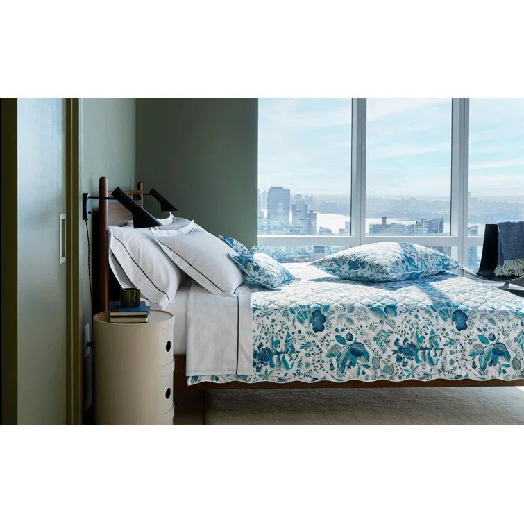 Full/Queen Reversible Cotton Botanical Quilt in Pomegranate and Prussian Blue