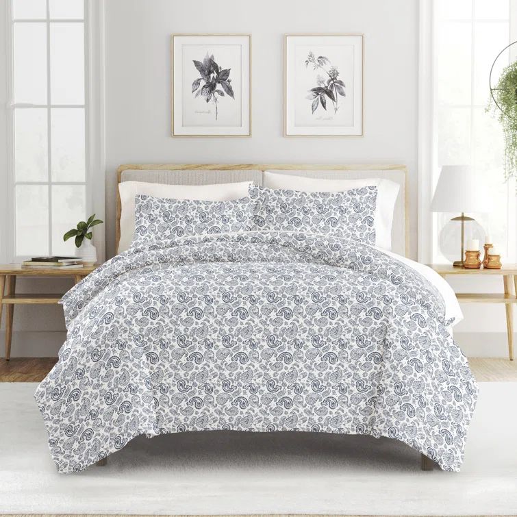 Navy Paisley Queen/Full Duvet Cover Set with Shams