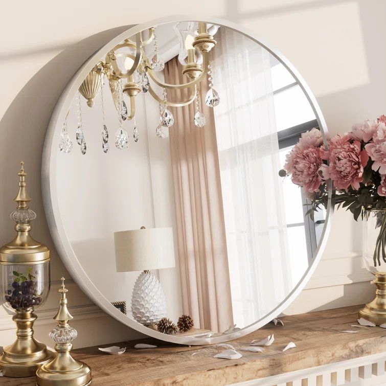 18" Round Silver Aluminum Vanity Mirror with Fog-Free Finish