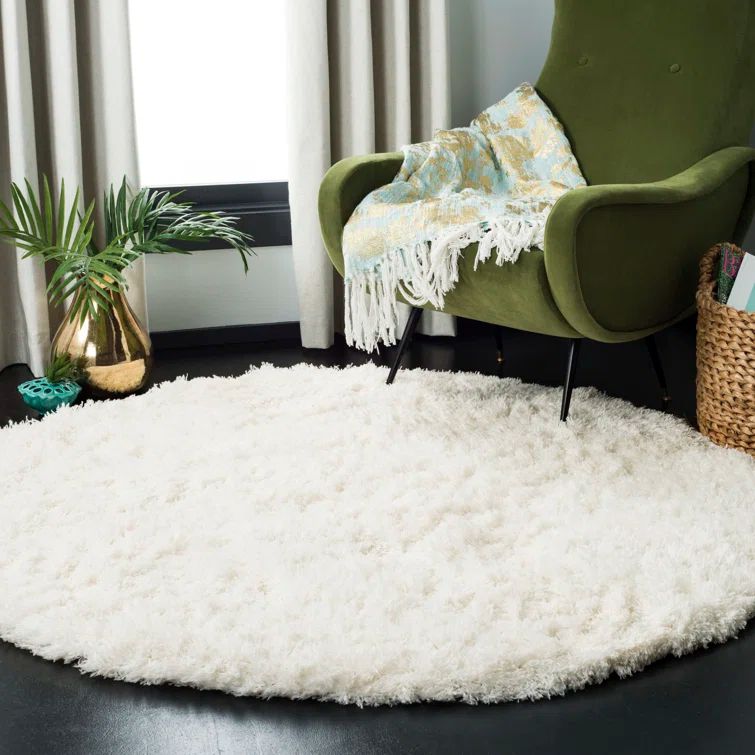 36" White Synthetic Round Shag Area Rug