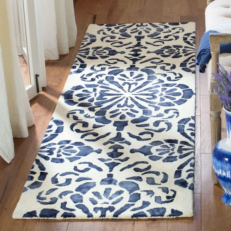Ivory and Navy Hand-Tufted Wool Runner Rug 2'3" x 8'
