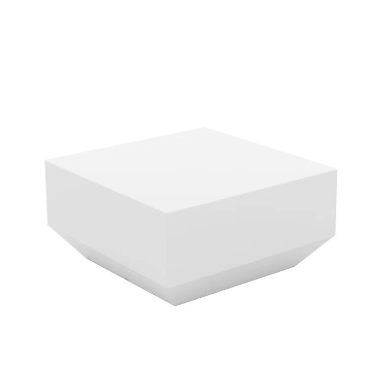 Vela Elemental White Polyethylene Outdoor Coffee Table