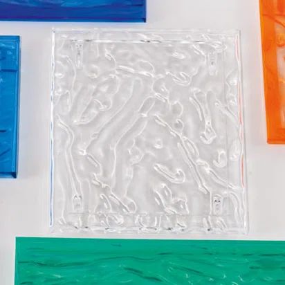 Crystal Dune 18'' Wide Semi-Transparent Polycarbonate Tray