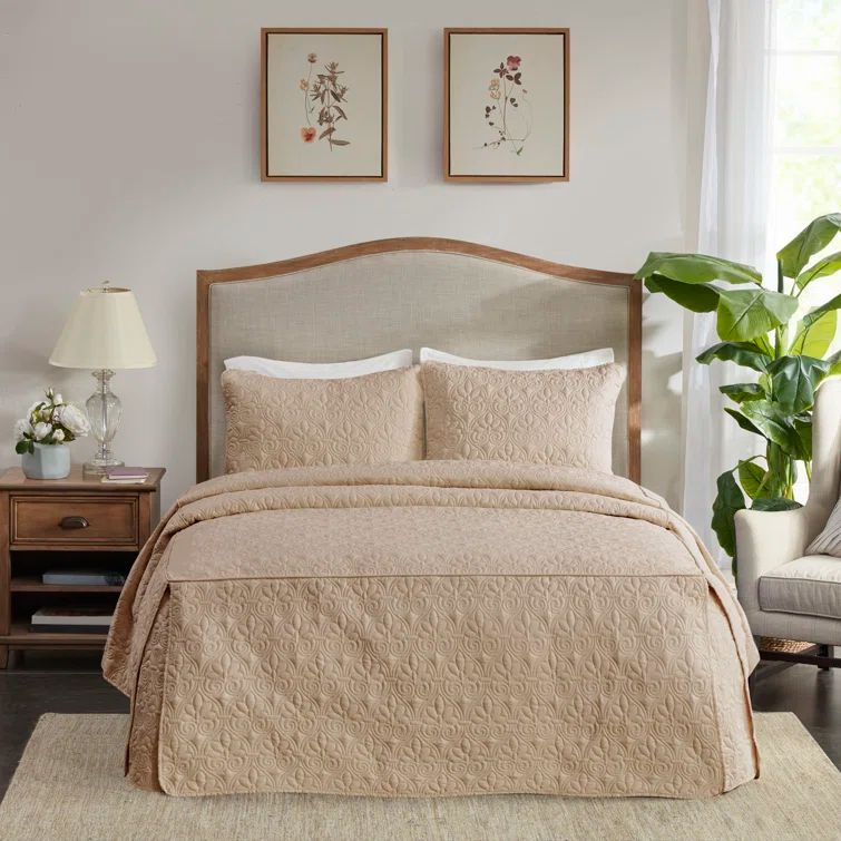Khaki Queen Microfiber Quilted Bedspread Set with Floral Motif
