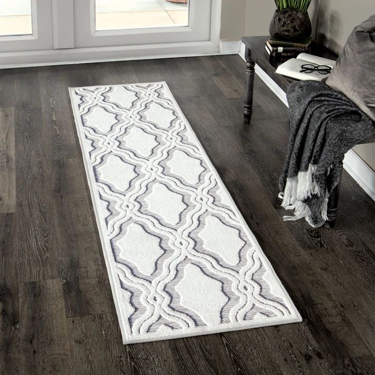 Natural Gray Trellis Synthetic Runner Rug, 1'11" x 7'6"