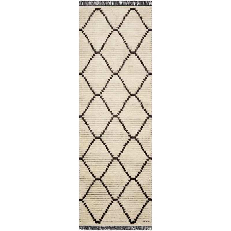 Ivory Geometric Easy-Care Synthetic Runner Rug 2'7" x 8'