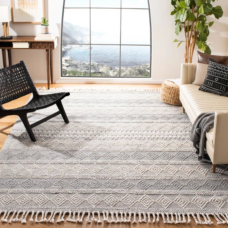 Ivory & Silver Hand-Tufted Wool-Viscose Blend Area Rug, 5' x 8'