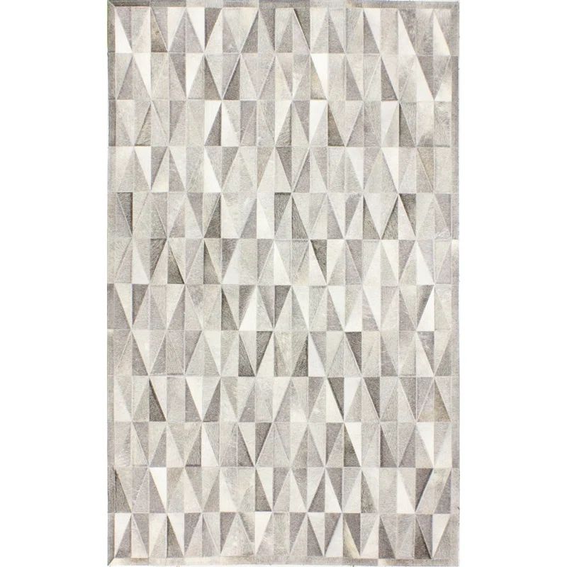 Gray Geometric Handmade Cotton and Cowhide Rug, 8' x 10'