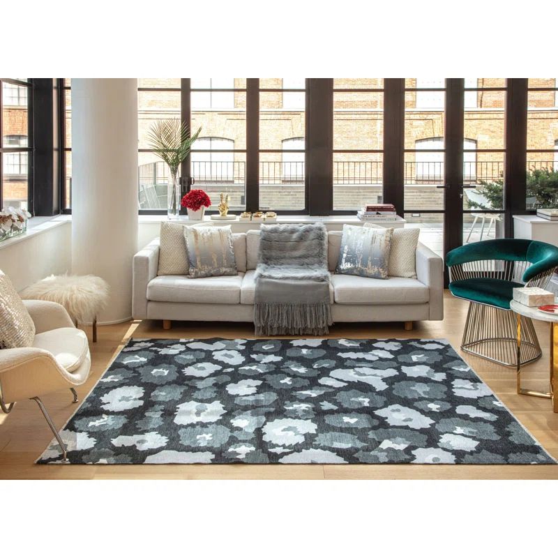 Maisie Primrose Path Gray Floral 5' x 7' Synthetic Area Rug