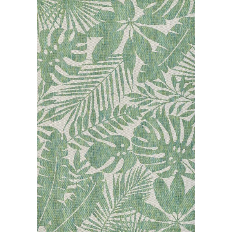 Green Geometric Synthetic Indoor/Outdoor Rug 5'3" x 7'6"