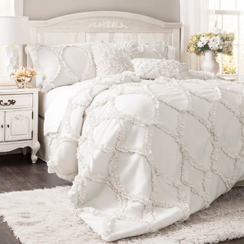 White King Microfiber Ruffled 3-Piece Comforter Set