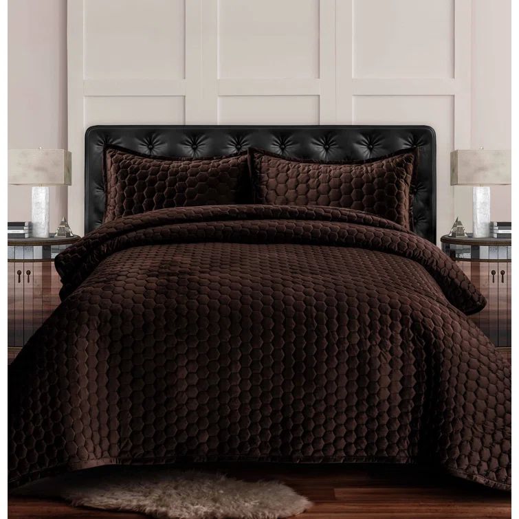 Chocolate Twin Velvet Reversible Quilt Set with Honeycomb Stitching