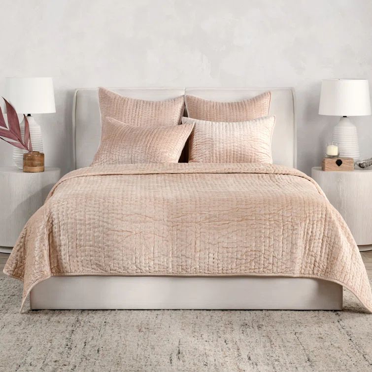 Queen Size Pink Velvet Quilt with Rayon Fabric