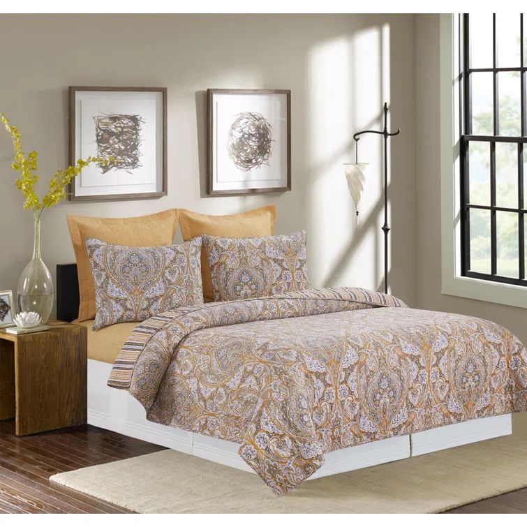 Gray Cotton Reversible Full Quilt Set with Songbird Motifs