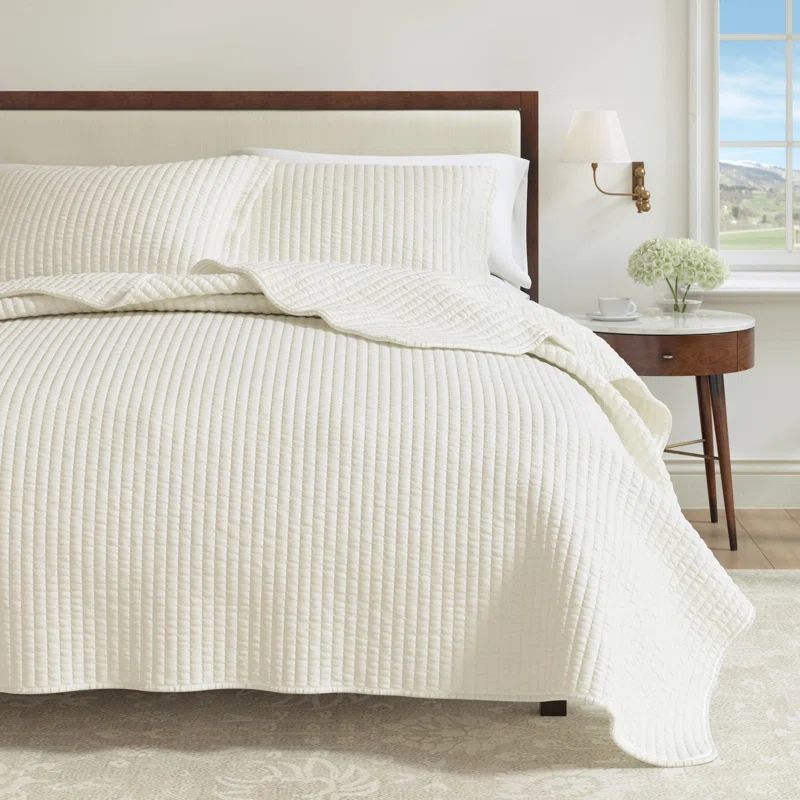 Whisper White Twin Microfiber Reversible Quilt Set