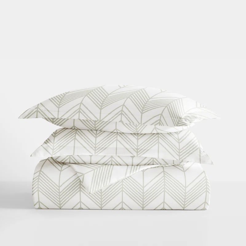 Light Gray Chevron Microfiber Queen Duvet Cover Set with Shams