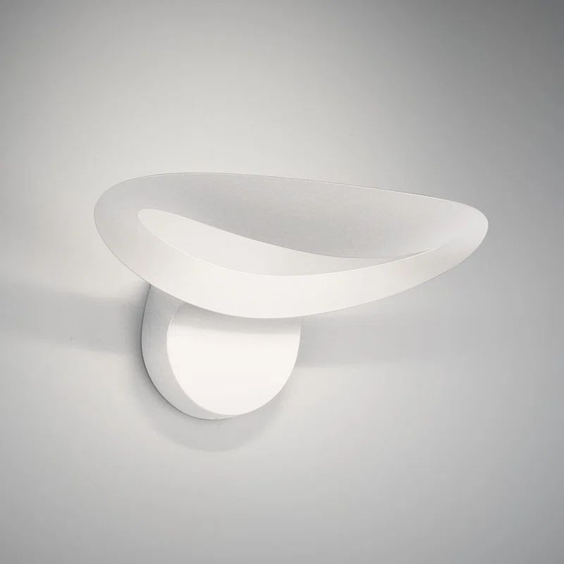 Mesmeri Curved LED Sconce in Polished White Aluminum