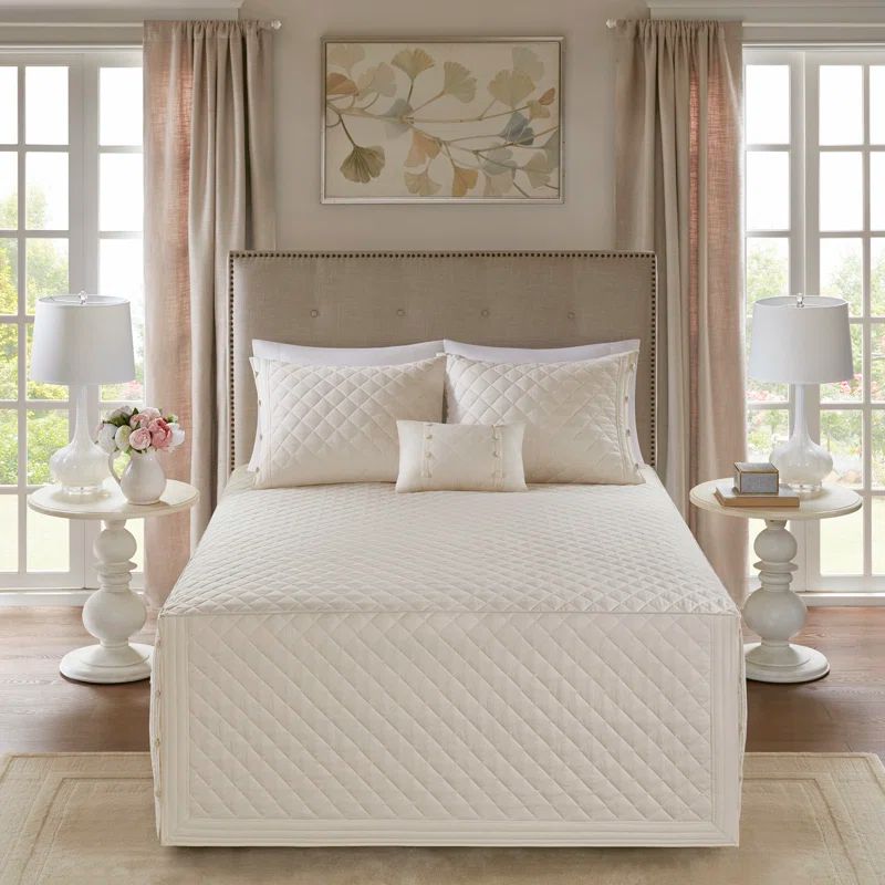 Breanna Ivory Cotton Reversible Full/Queen Quilt Set