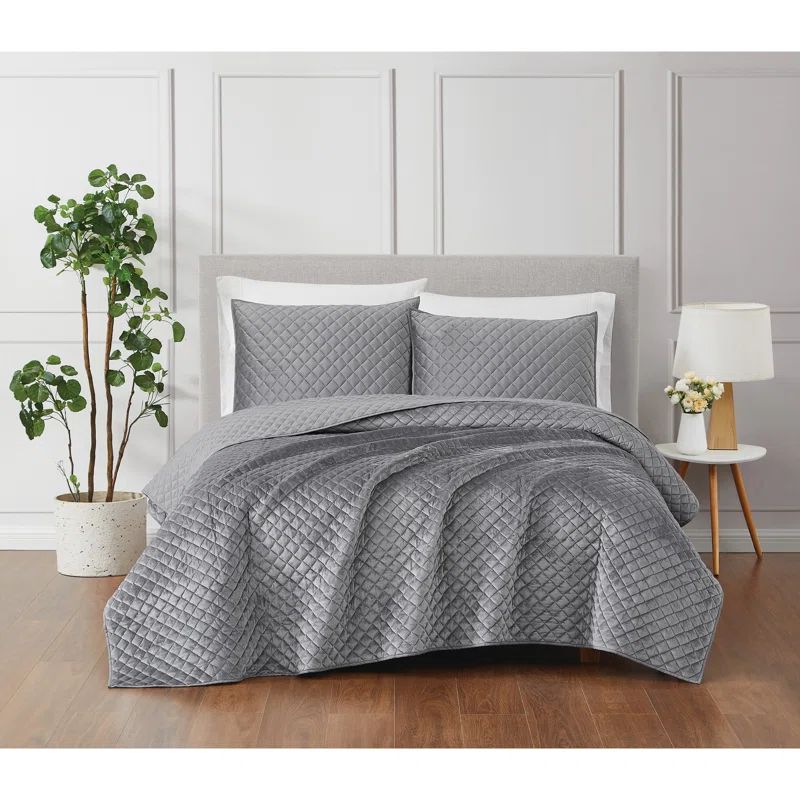 Full Gray Reversible Velvet Quilt Set