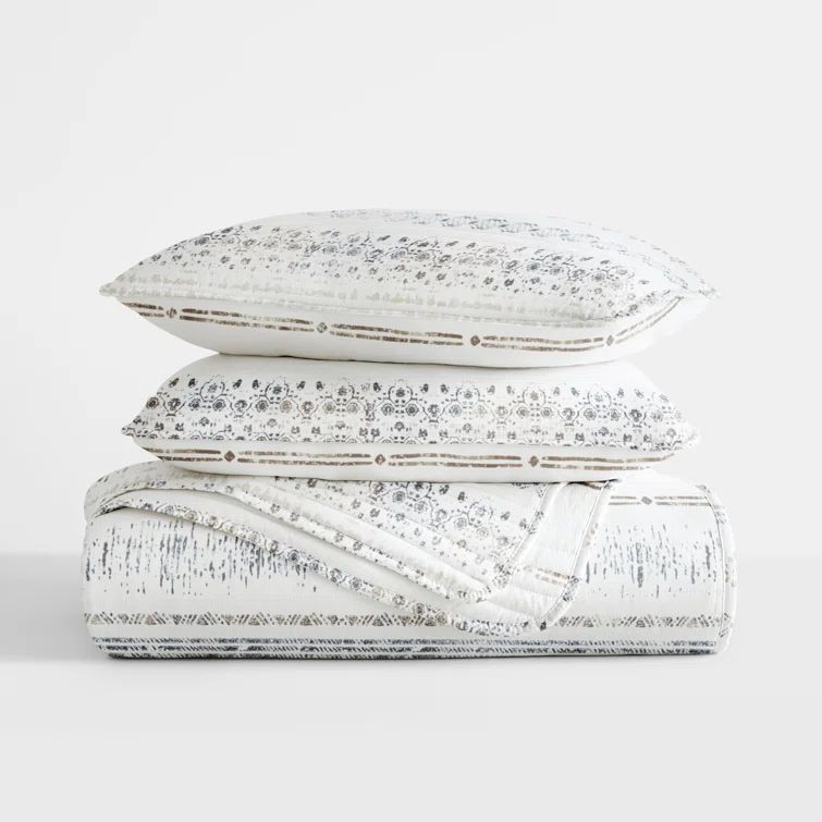 Full Blue Microfiber Reversible Quilt Set with Puff Embellishment