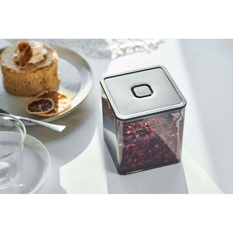 Black Plastic Vacuum-Sealing Food Container with Spoon