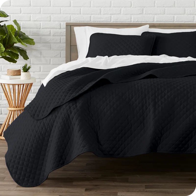 Full/Queen Black Diamond Stitched Microfiber Quilt Set