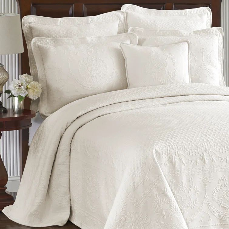 Classic English Matelasse Full Bedspread Set in Organic Ivory Cotton