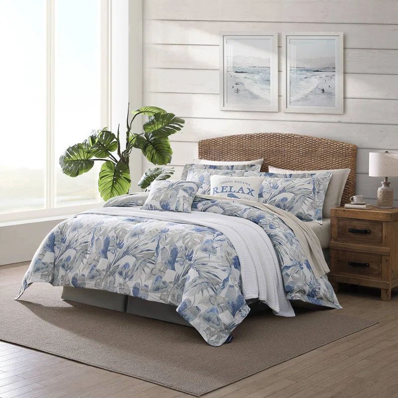 Coastal Indigo Blue Queen Comforter Set with Bonus Throw Pillows